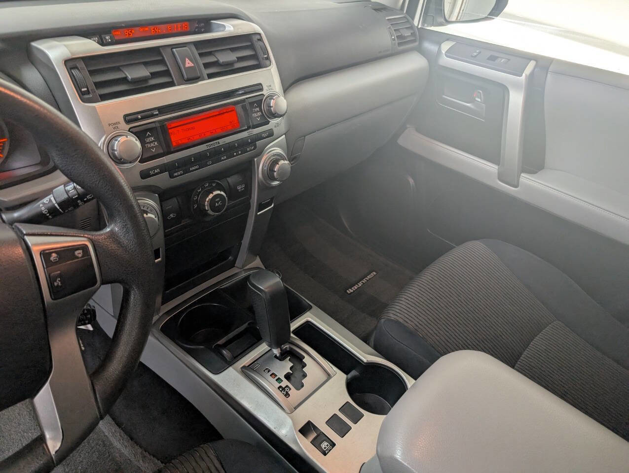 Used 2010 Toyota 4Runner SR5 image 10