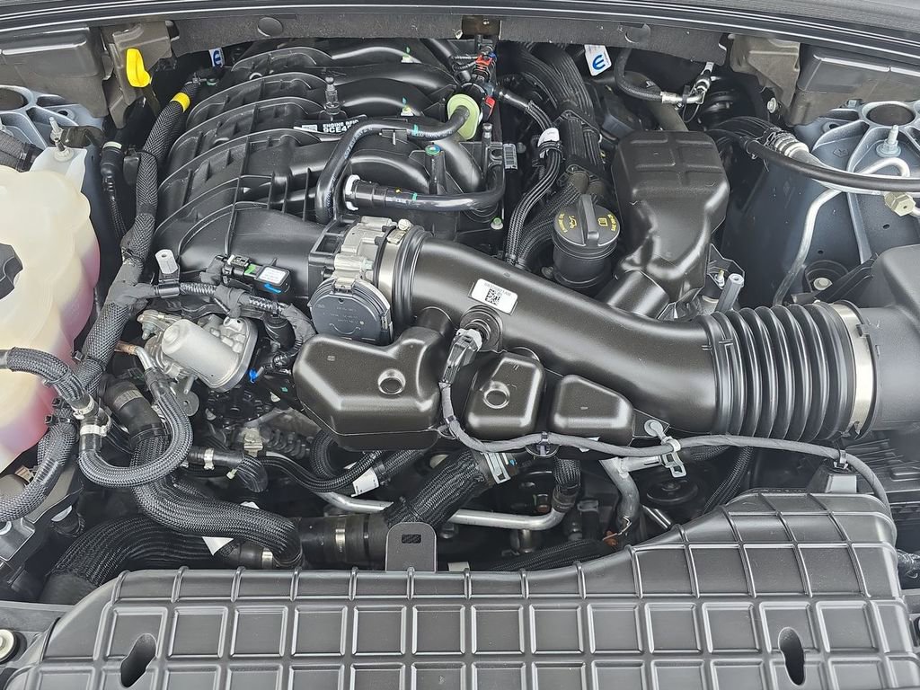 Used 2025 Jeep Grand Cherokee Limited w/ Black Appearance Package image 31