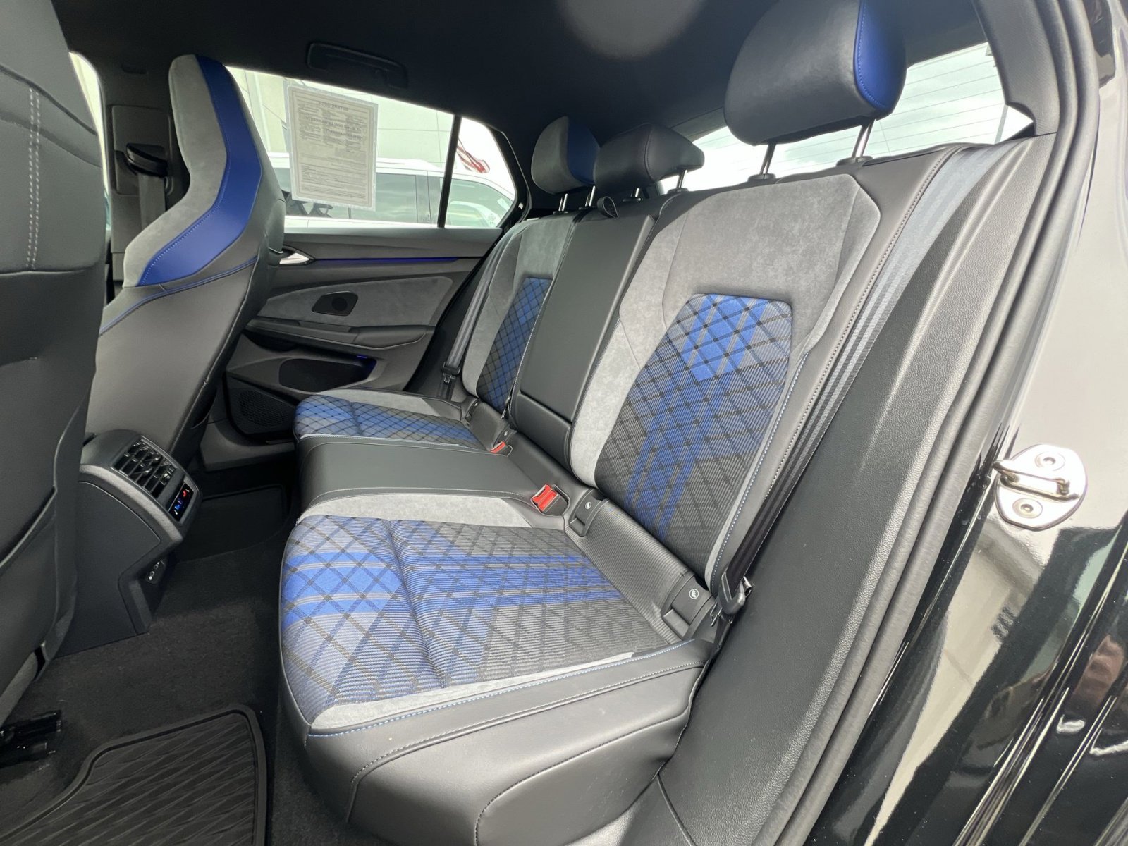 Used 2025 Volkswagen Golf R Black Edition image 24