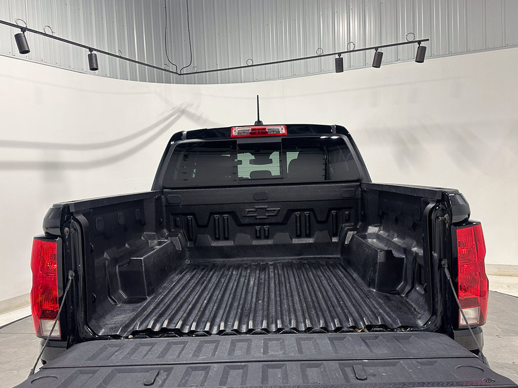 Used 2024 Chevrolet Colorado Trail Boss w/ Advanced Trailering Package AWD/4WD image 5