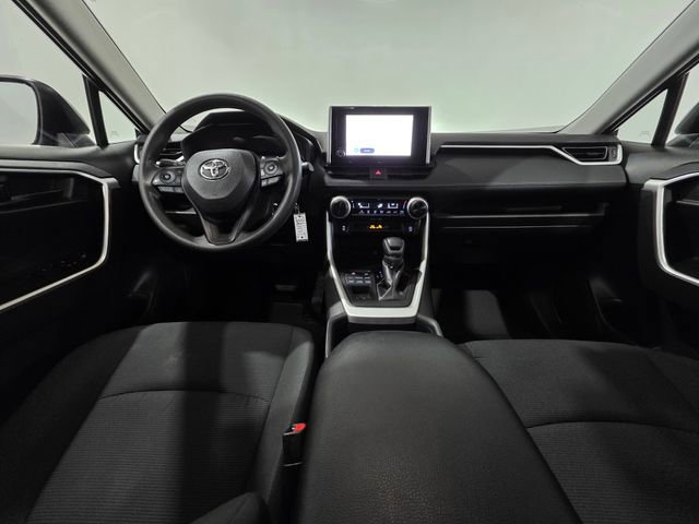 Used 2025 Toyota RAV4 LE AWD/4WD image 14