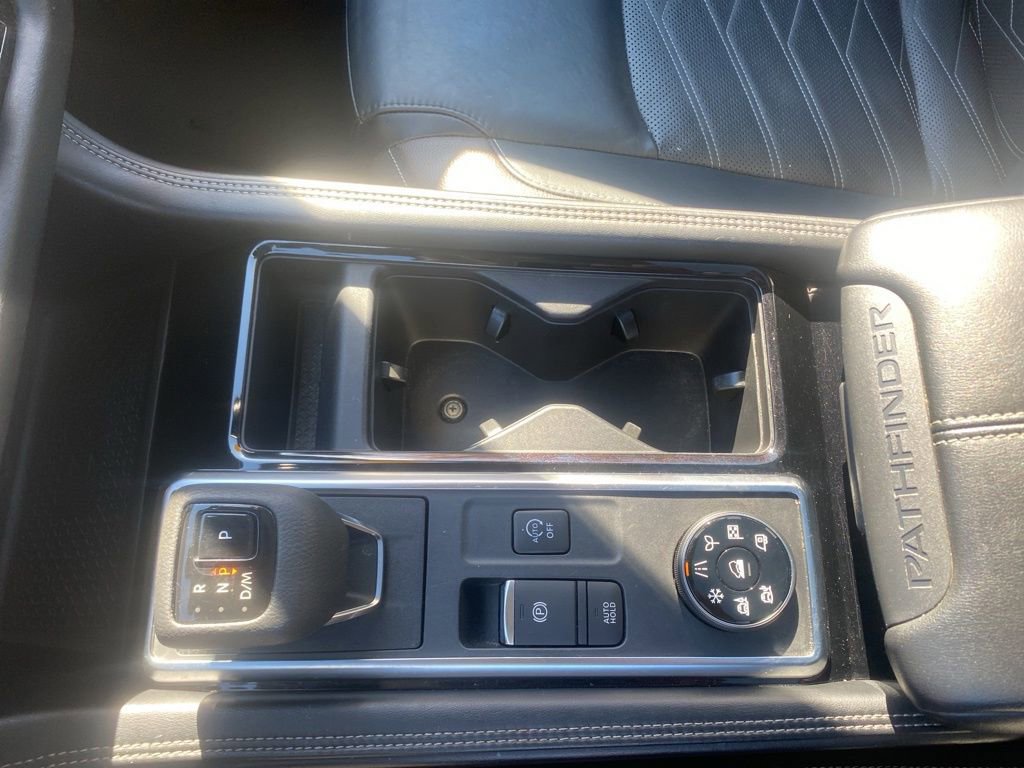 Used 2023 Nissan Pathfinder Platinum w/ Cargo Package image 29