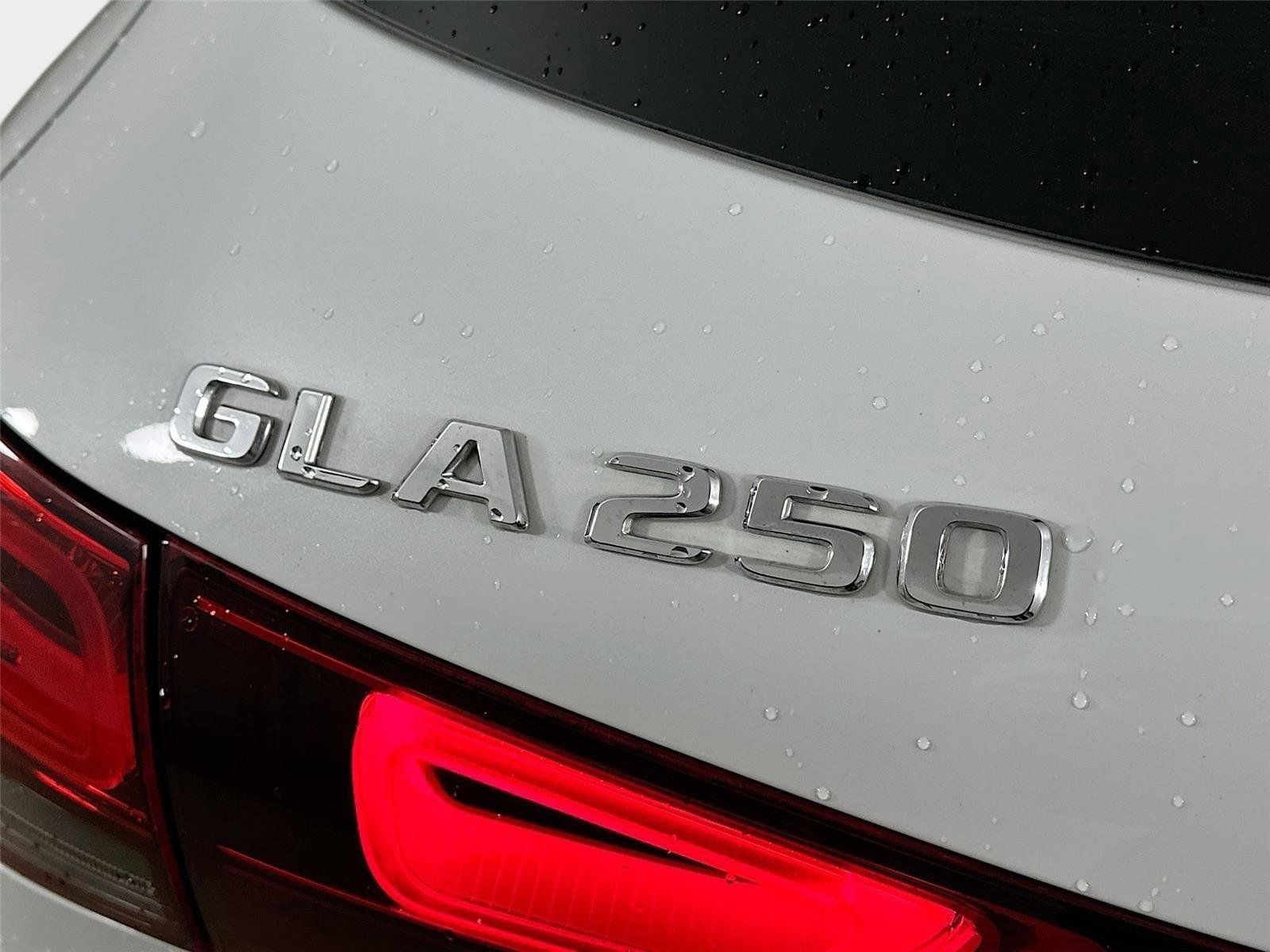 Certified 2022 Mercedes-Benz GLA 250 4MATIC image 8