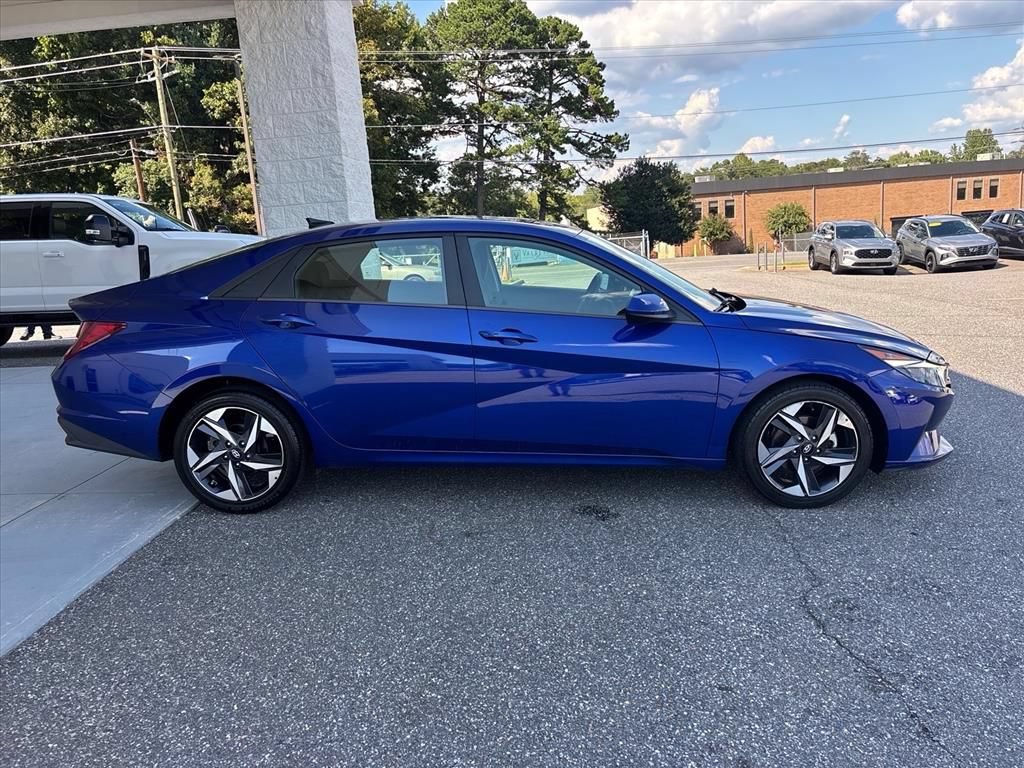 Used 2023 Hyundai Elantra SEL w/ Convenience Package FWD image 20