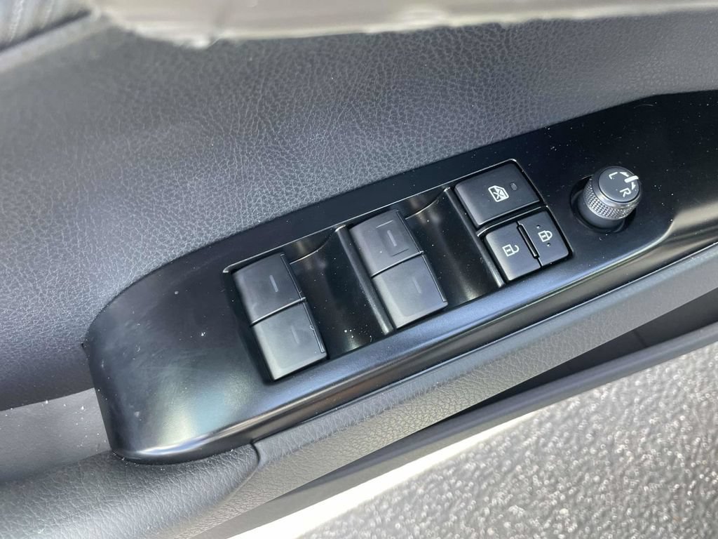 Used 2026 Toyota Camry SE w/ Convenience Package FWD image 18
