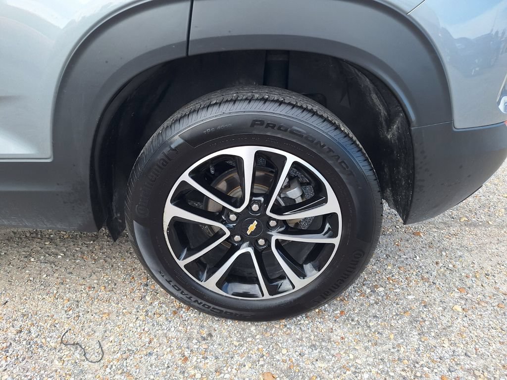 Used 2025 Chevrolet TrailBlazer LT FWD image 23