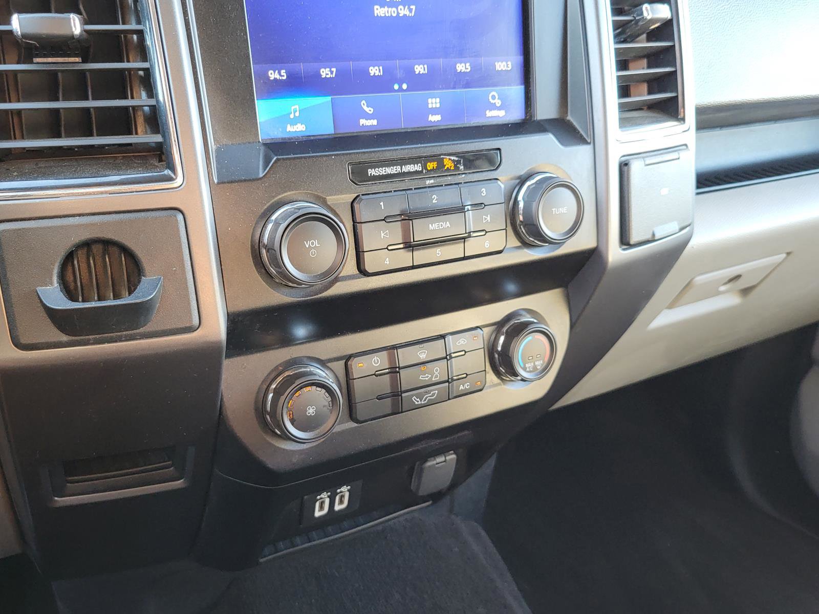 Used 2020 Ford F150 XLT image 27