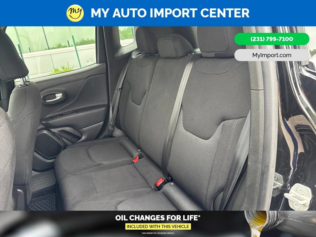 Used 2023 Jeep Renegade Latitude AWD/4WD image 24