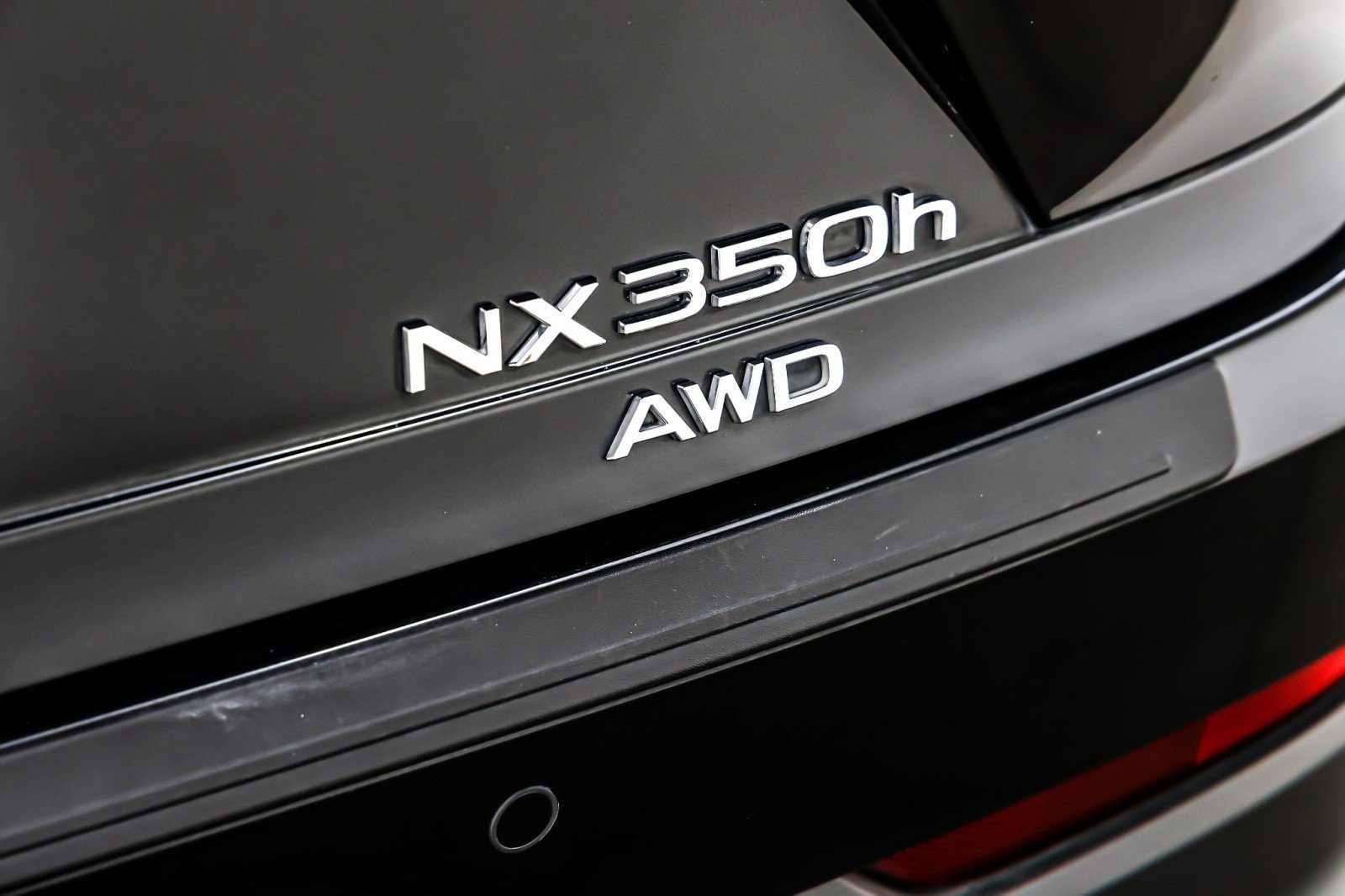 Used 2024 Lexus NX 350h AWD image 10