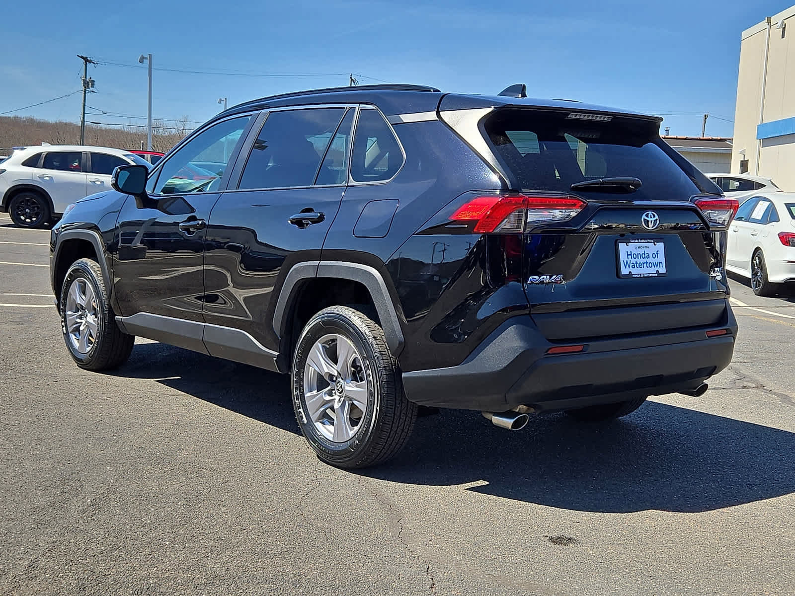 Used 2025 Toyota RAV4 XLE AWD/4WD image 7