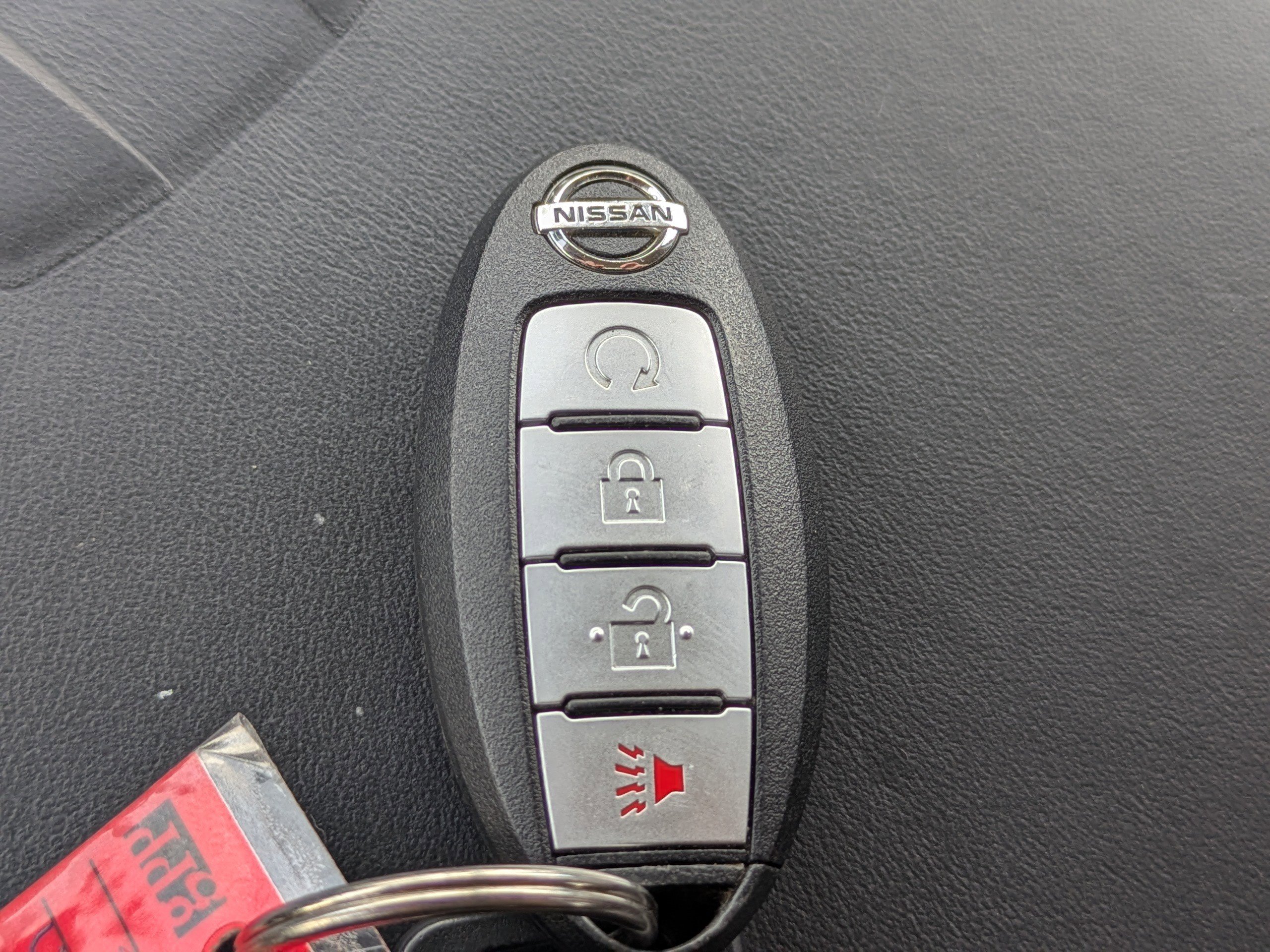 Used 2017 Nissan Titan Platinum Reserve image 33