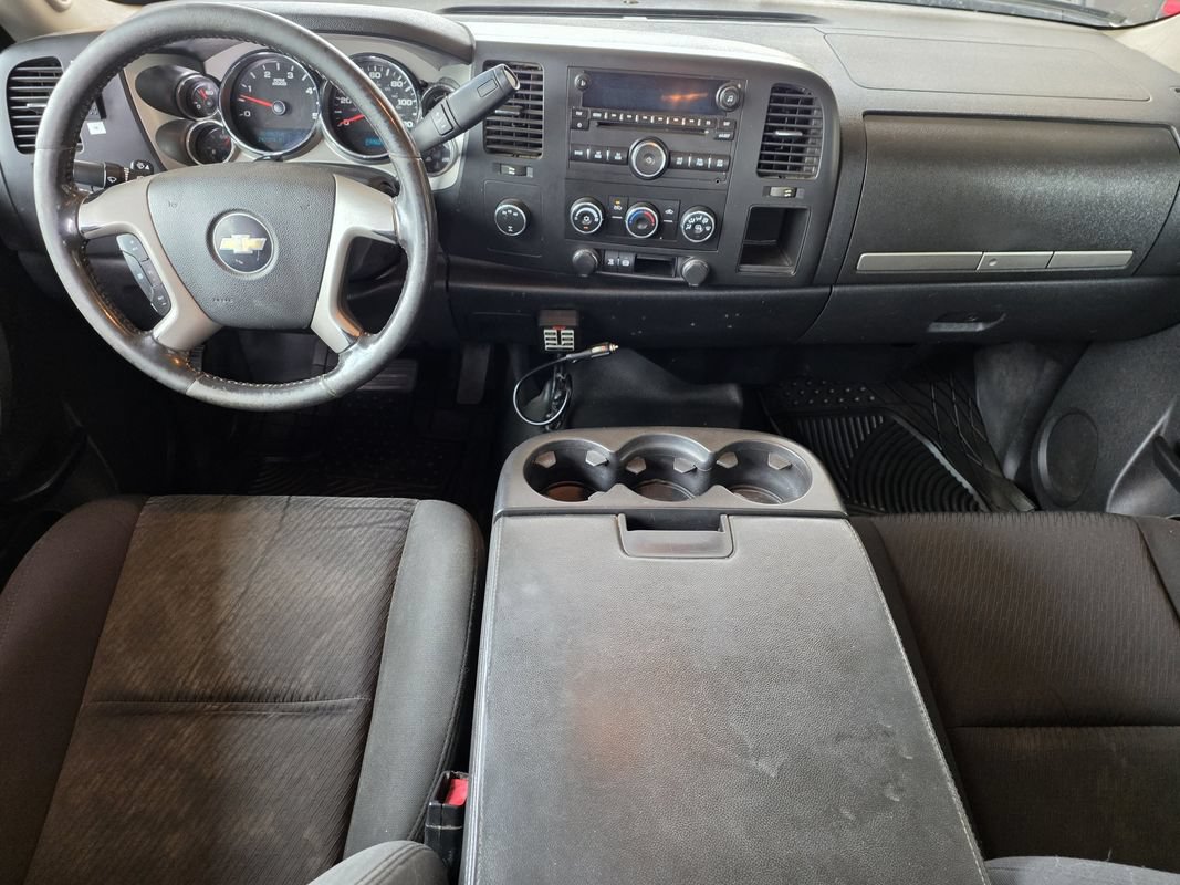 Used 2011 Chevrolet Silverado 2500 LT AWD/4WD image 14