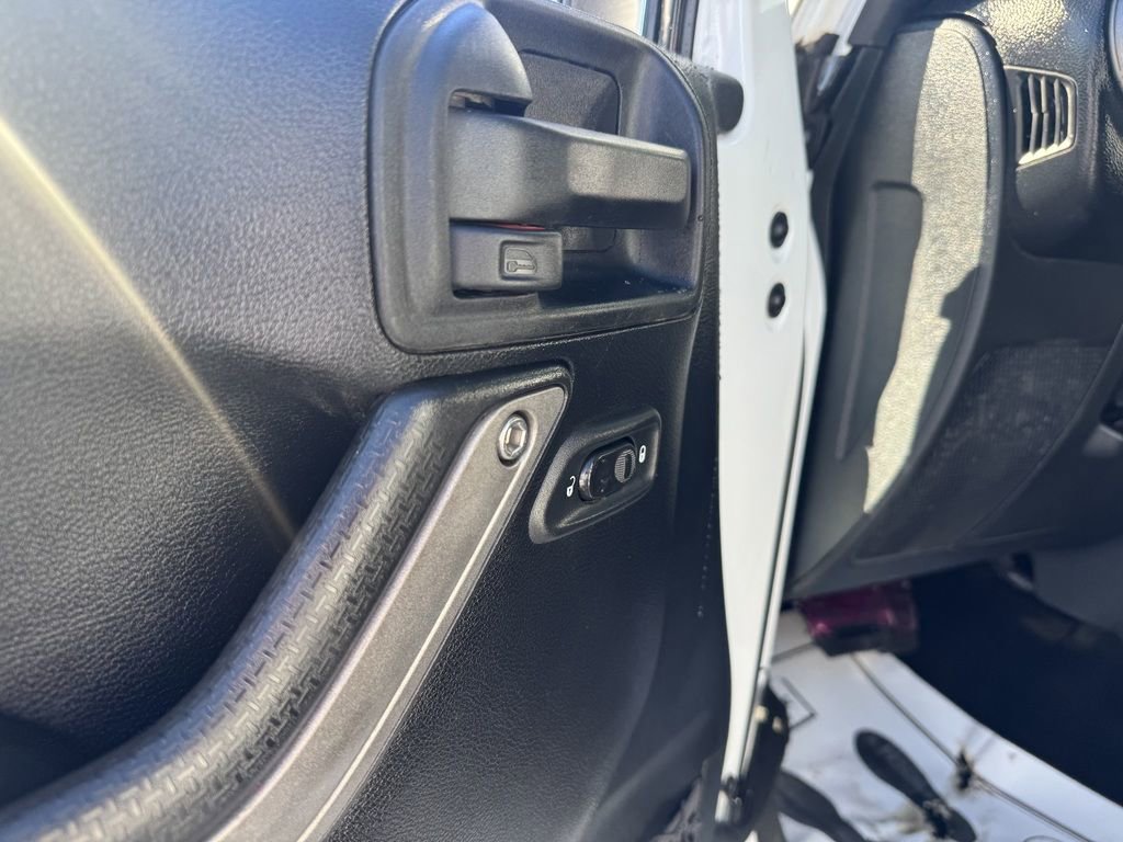 Used 2012 Jeep Wrangler Unlimited Sport image 6