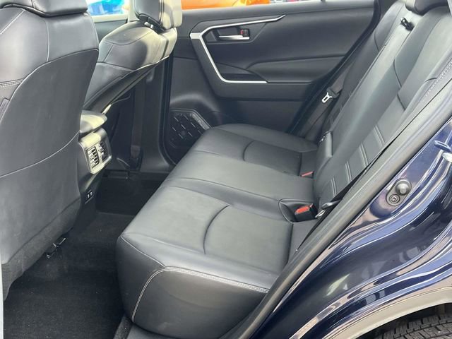 Used 2019 Toyota RAV4 XLE Premium image 16