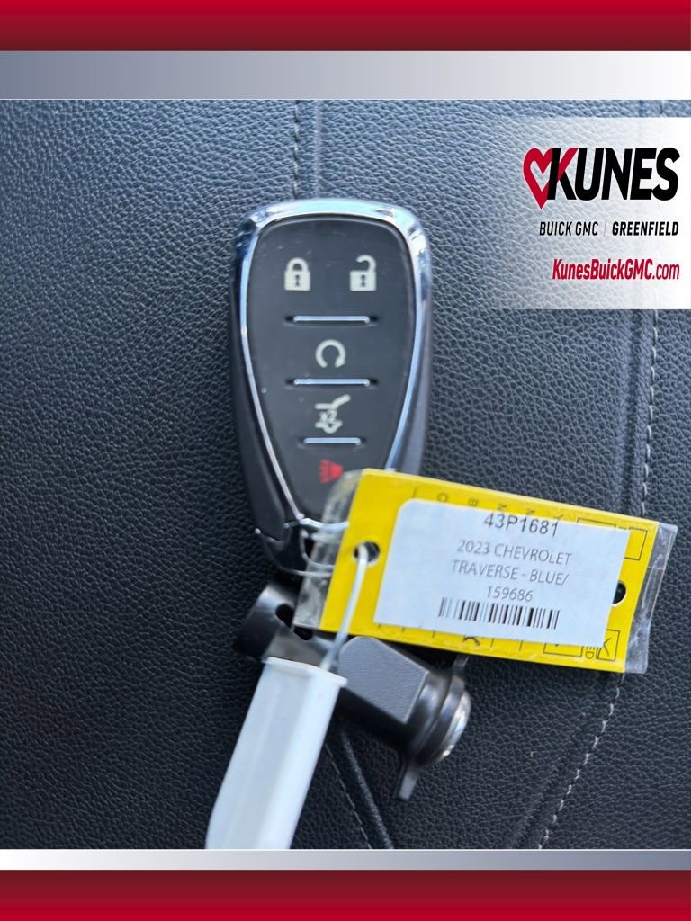 Used 2023 Chevrolet Traverse LT image 18