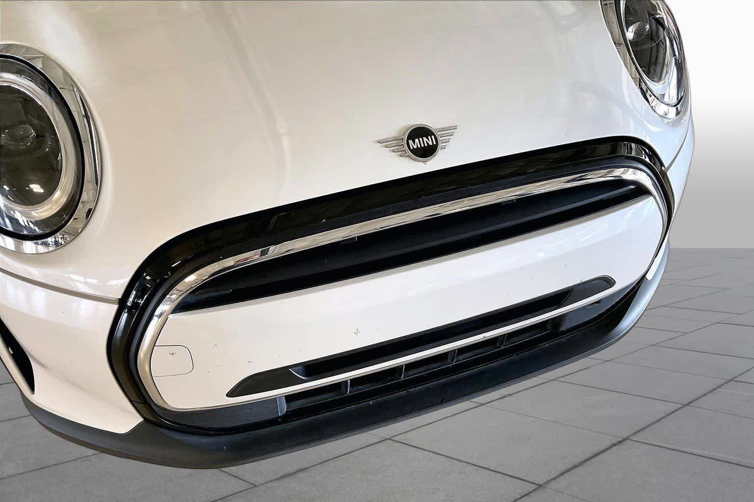 Used 2024 MINI Cooper Convertible w/ Signature Upholstery Package FWD image 29