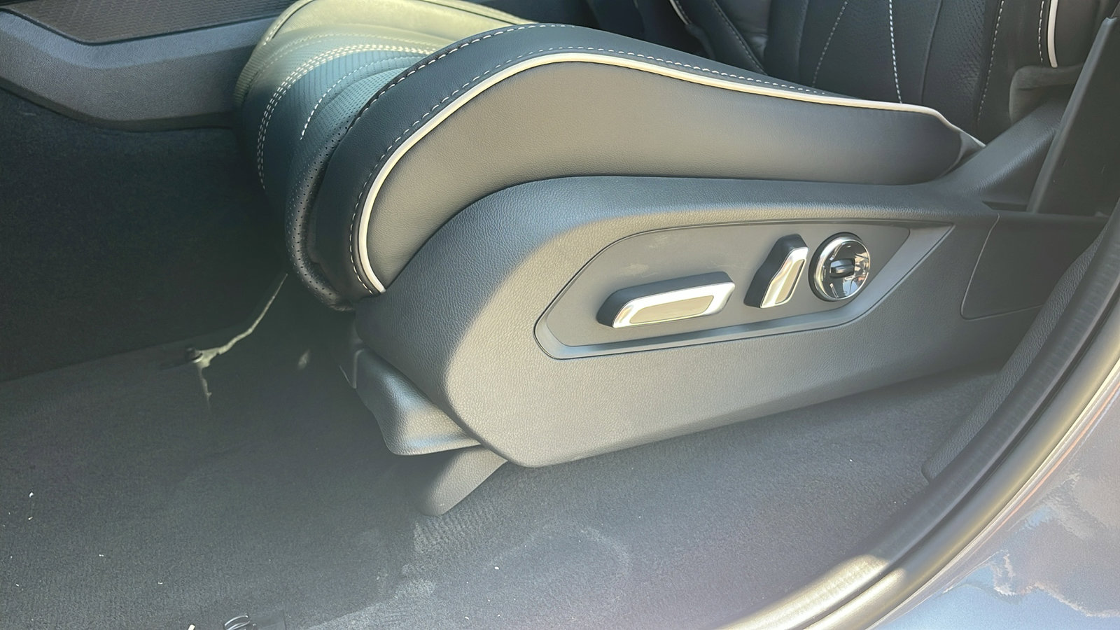 New 2026 Acura MDX SH-AWD w/ Advance Package image 25