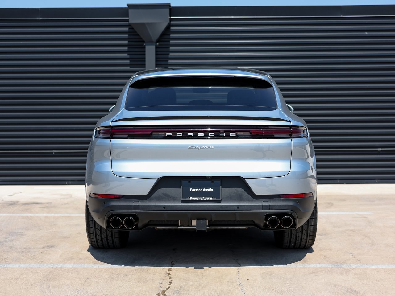 Certified 2025 Porsche Cayenne Coupe image 6