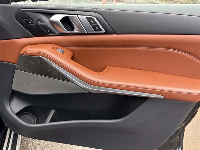 Used 2023 BMW X7 xDrive40i w/ Executive Package image 22