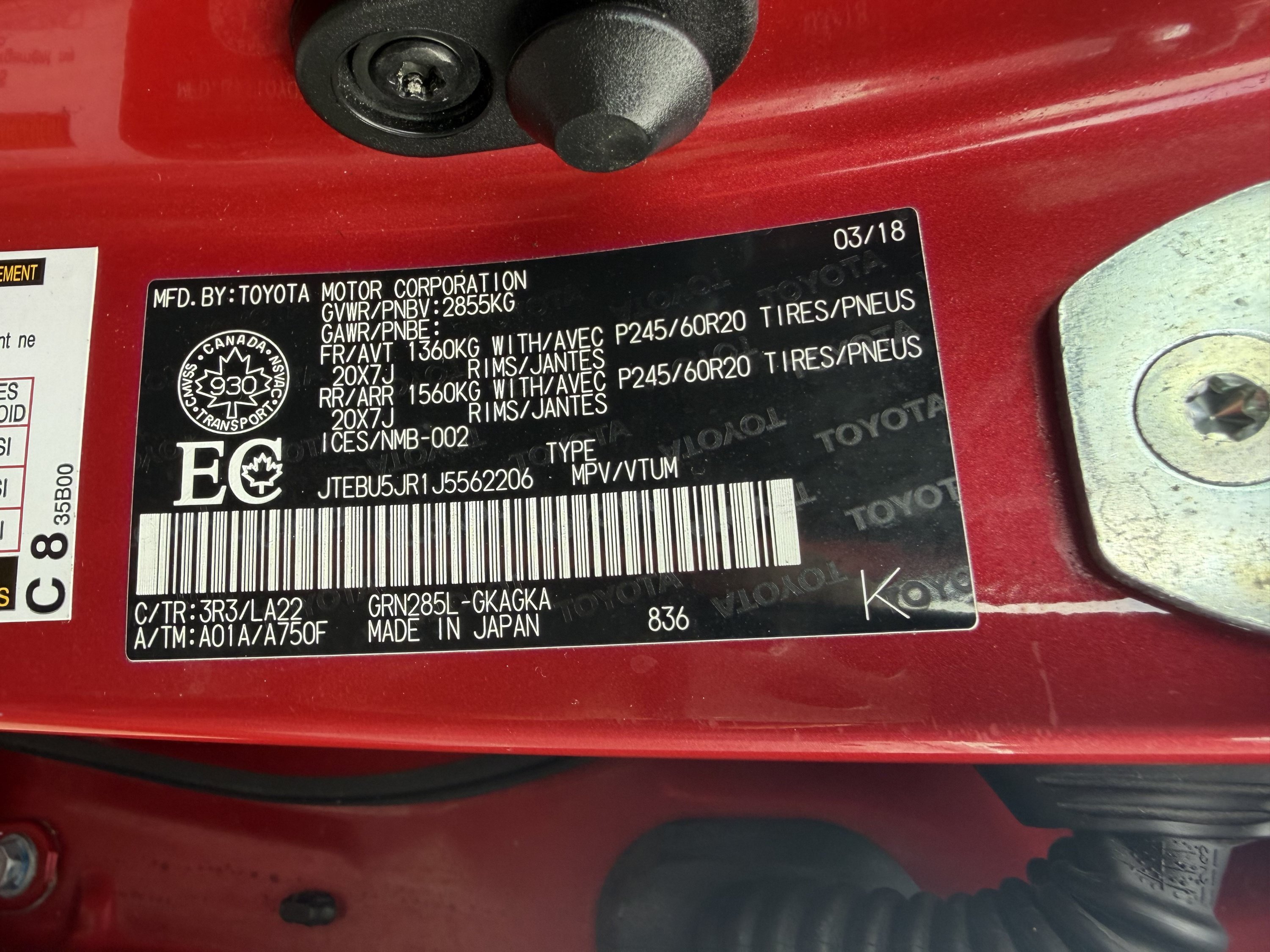 Used 2018 Toyota 4Runner SR5 AWD/4WD image 19