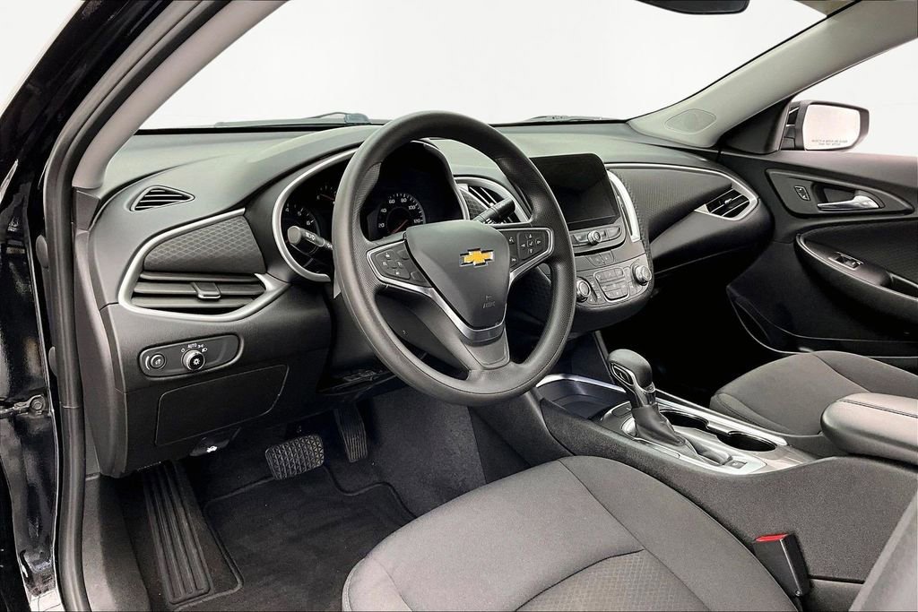 Used 2022 Chevrolet Malibu LT image 14