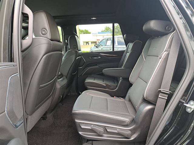 Certified 2023 Cadillac Escalade Premium Luxury w/ Performance Package AWD/4WD image 14