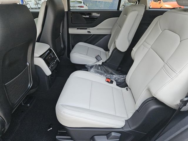 New 2026 Lincoln Aviator 2WD image 24
