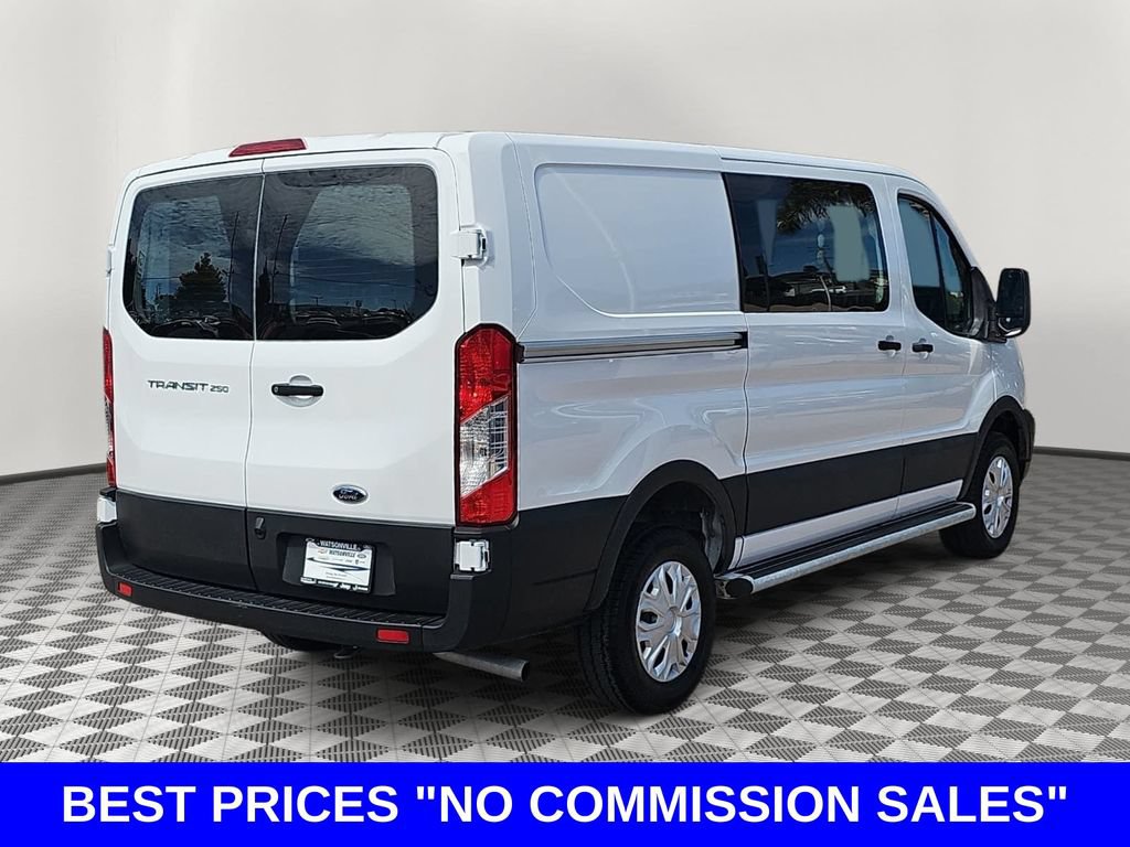 Used 2025 Ford Transit 250 Low Roof RWD image 3