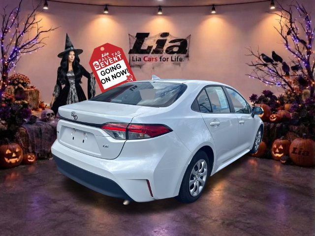Used 2025 Toyota Corolla LE FWD image 3