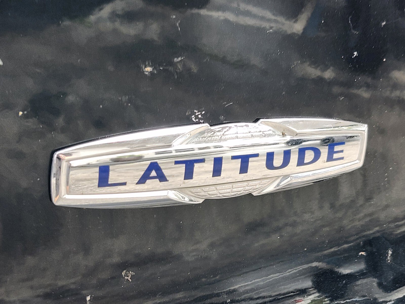 Used 2019 Jeep Cherokee Latitude w/ Popular Appearance Group image 8