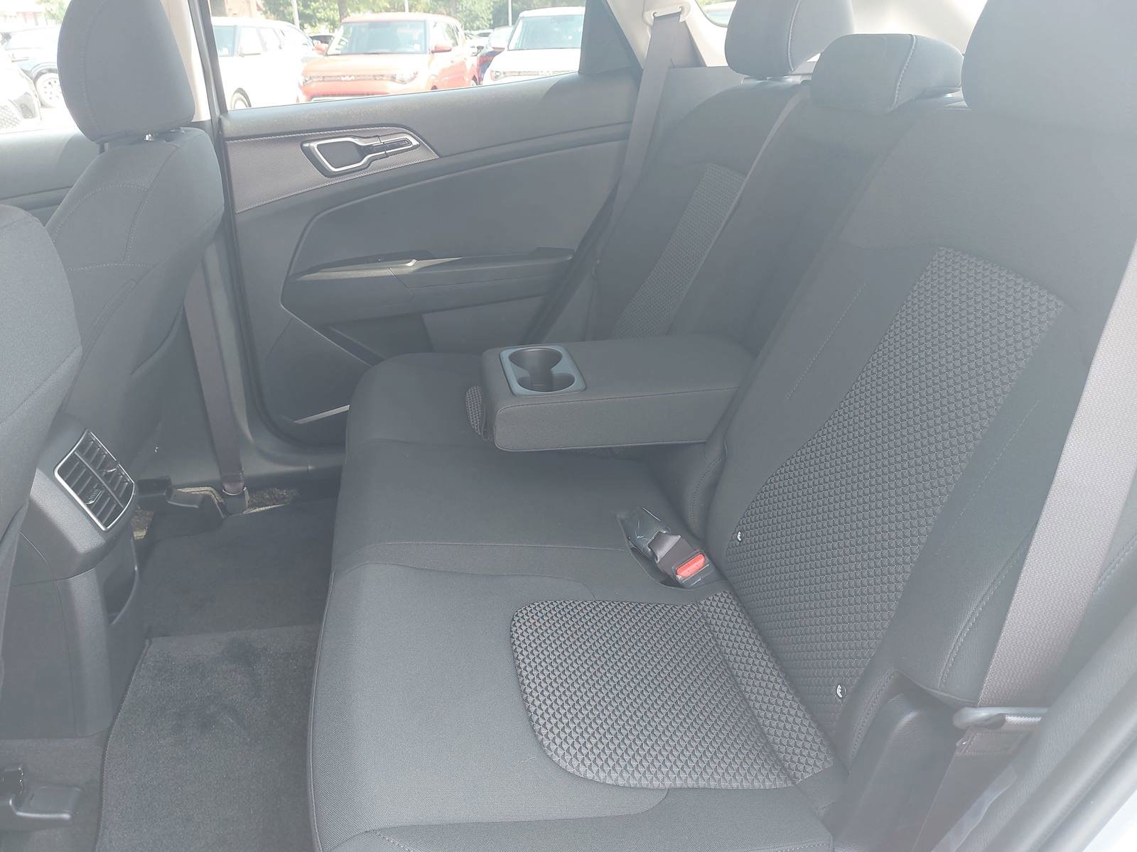New 2025 Kia Sportage LX FWD image 14
