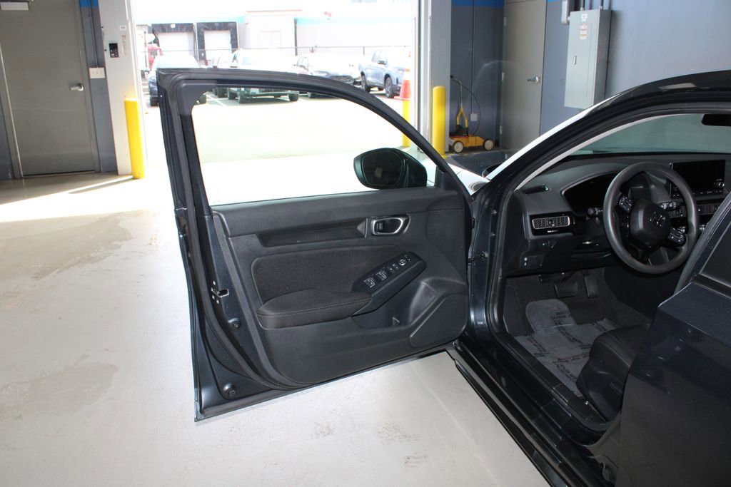 Used 2023 Honda Civic LX image 7