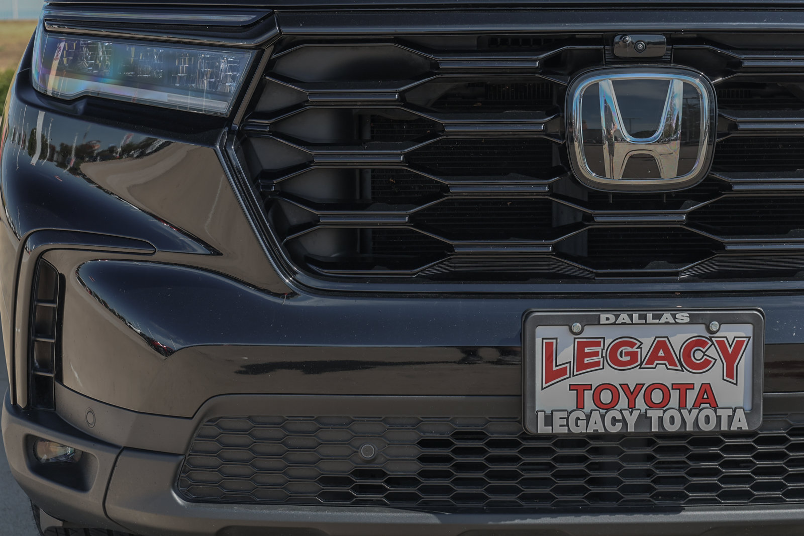 Used 2025 Honda Pilot Black Edition image 11