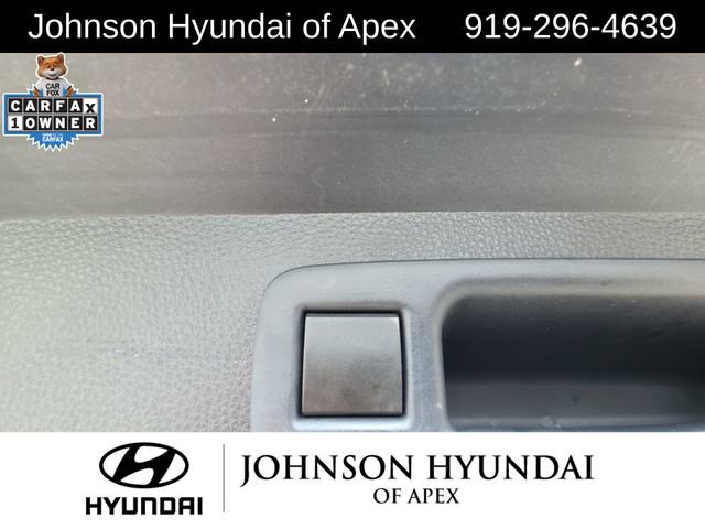 Used 2021 Toyota Highlander L image 25