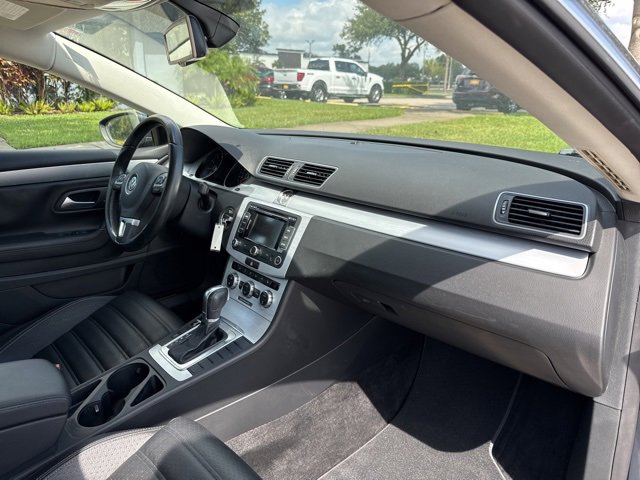 Used 2015 Volkswagen CC Sport image 10