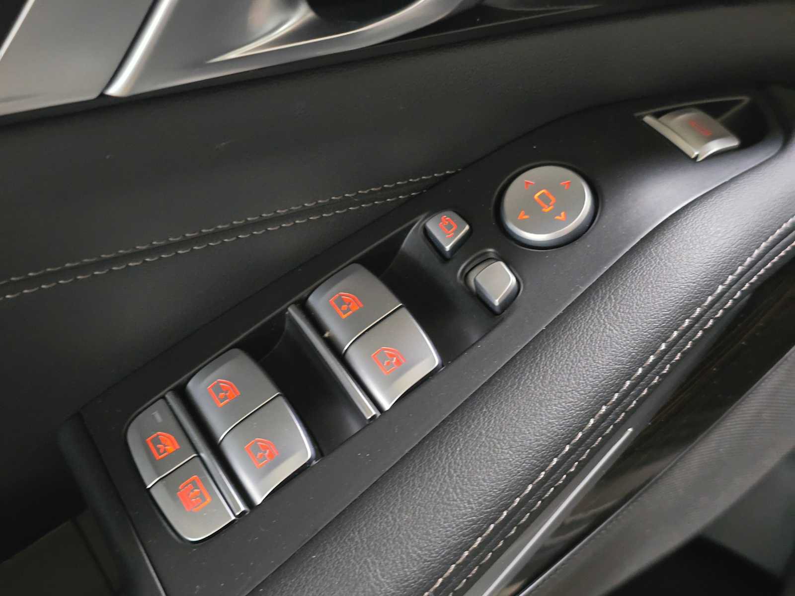 Used 2025 BMW X7 xDrive40i AWD/4WD image 25
