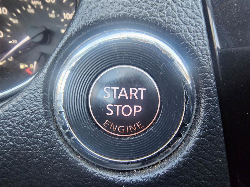 Used 2017 Nissan Rogue SV w/ SV Premium Package image 19