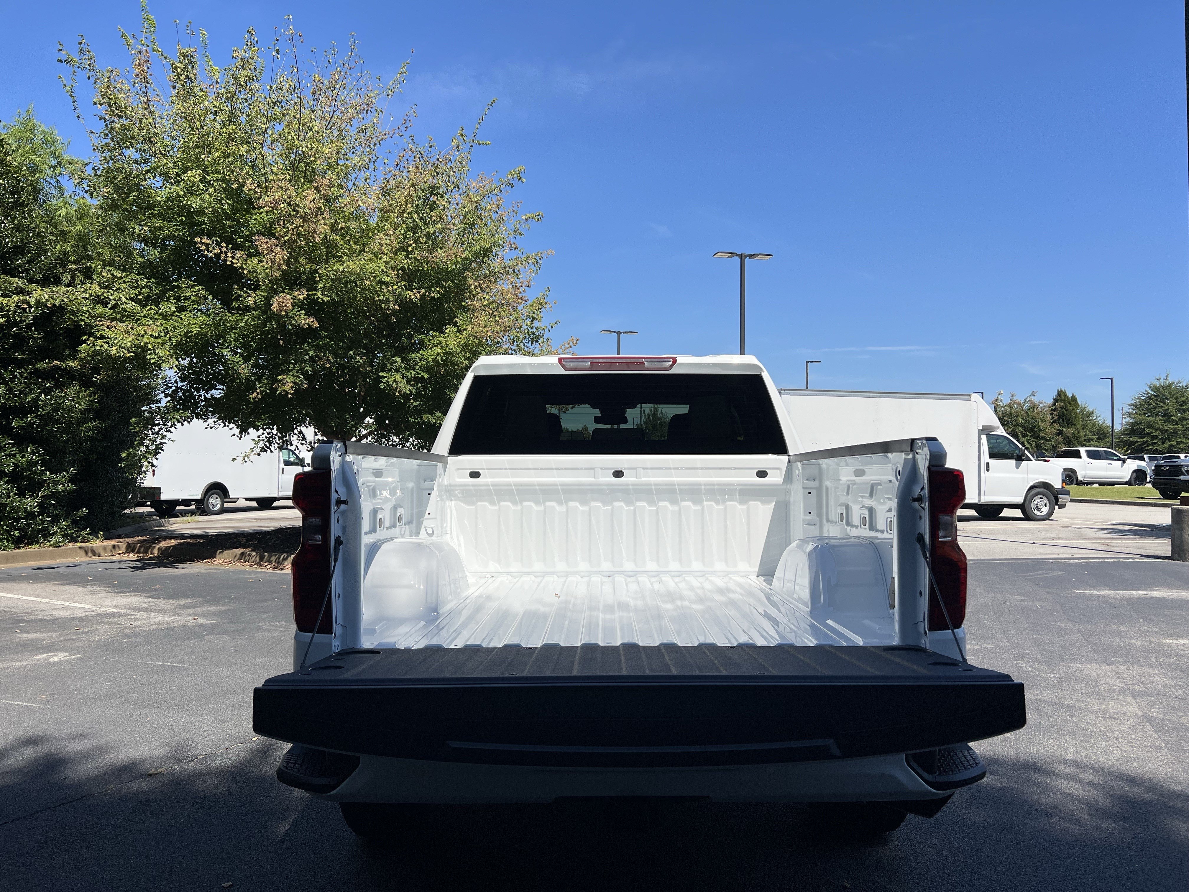 New 2026 Chevrolet Silverado 1500 Custom w/ Turbomax Blackout Package AWD/4WD image 11