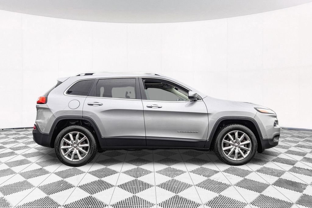 Used 2014 Jeep Cherokee Limited w/ Technology Group AWD/4WD image 11