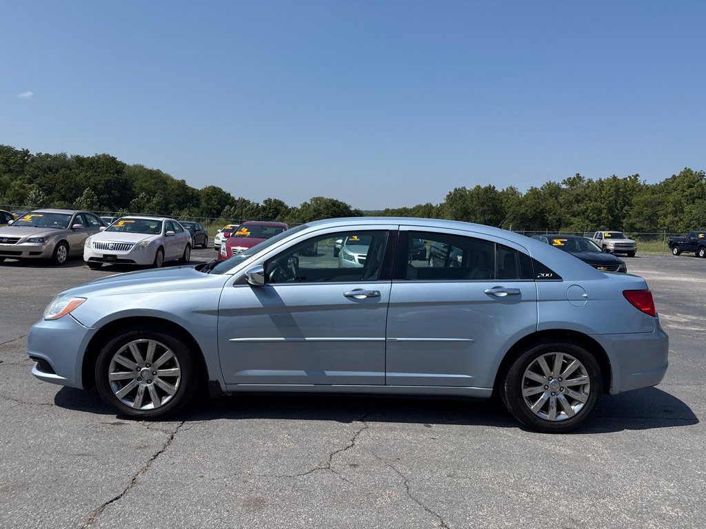 Used 2013 Chrysler 200 Limited