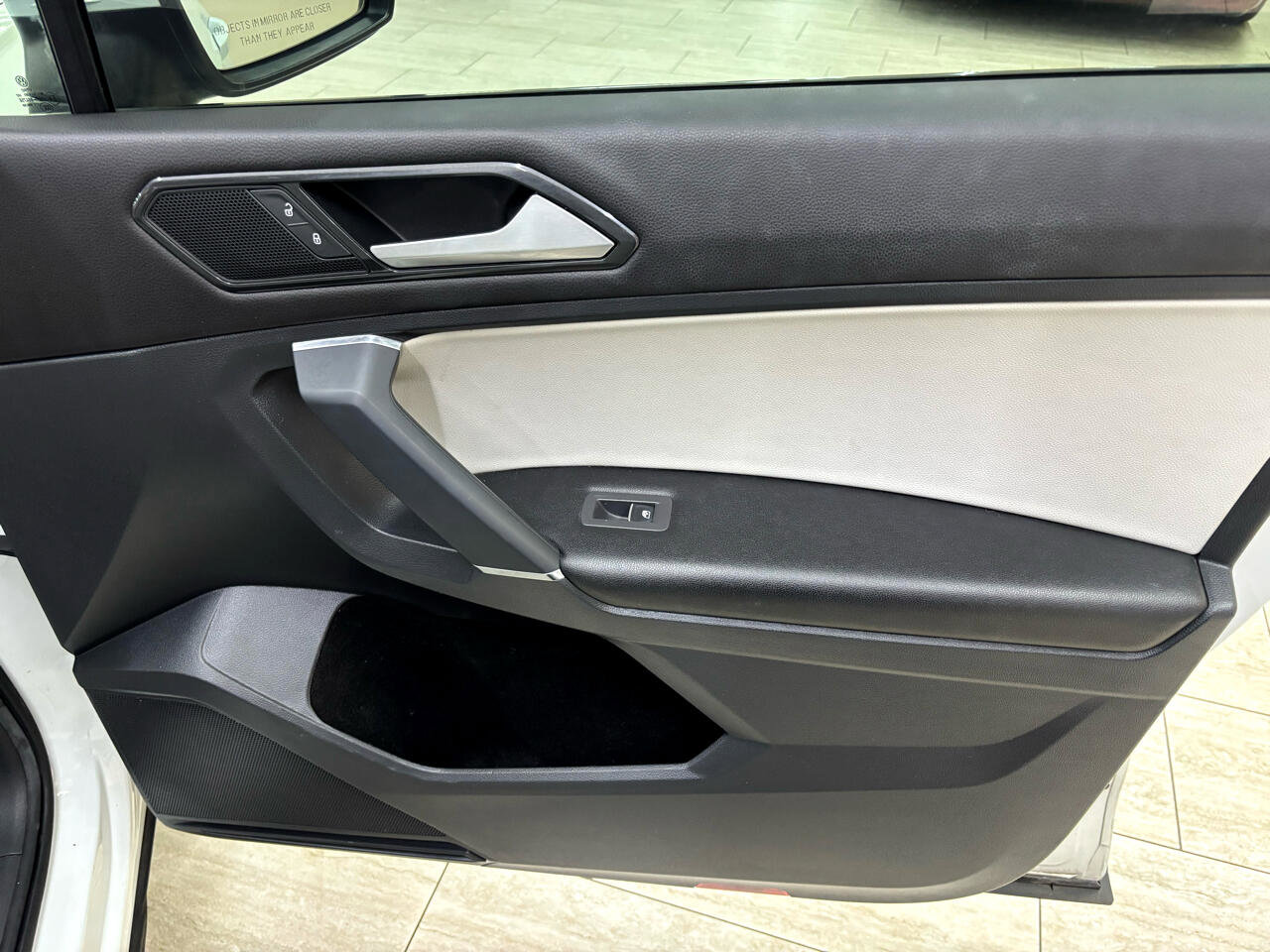 Used 2018 Volkswagen Tiguan SEL image 38