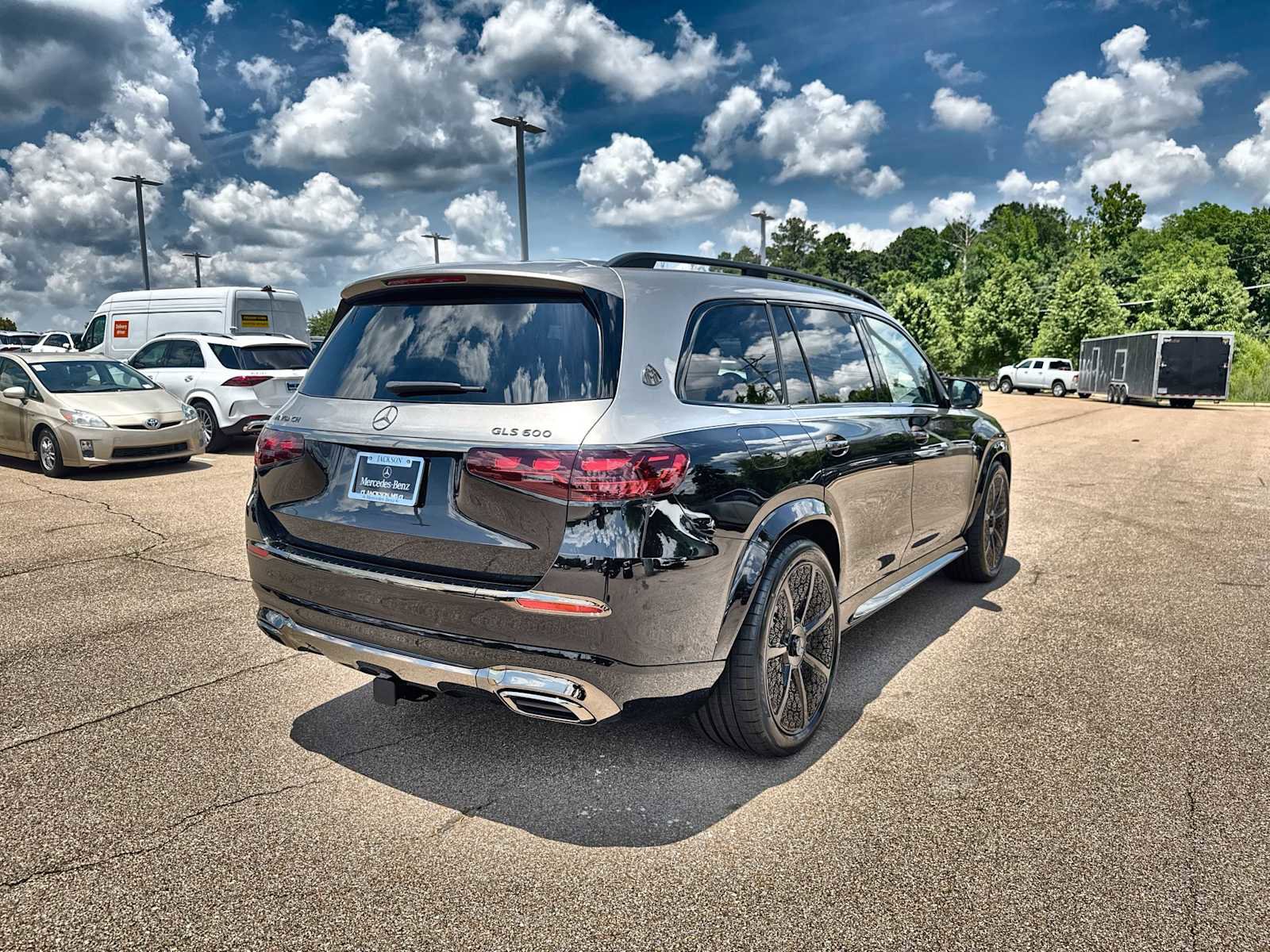 New 2026 Mercedes-Benz Maybach GLS 600 4MATIC image 8