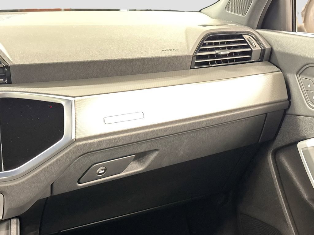 Used 2025 Audi Q3 2.0T Premium w/ Convenience Package image 20