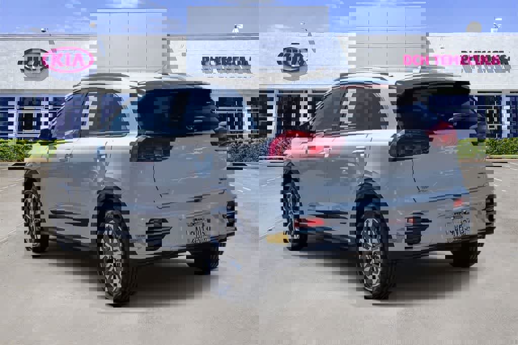 Certified 2022 Kia Niro EX Premium image 6