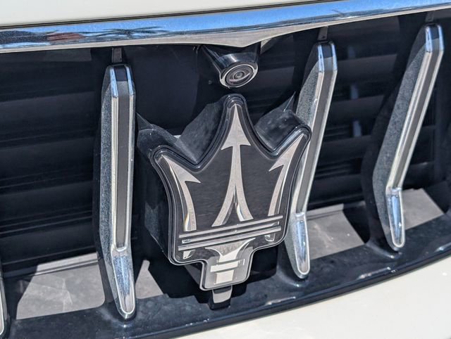 Used 2023 Maserati Levante GT AWD/4WD image 19