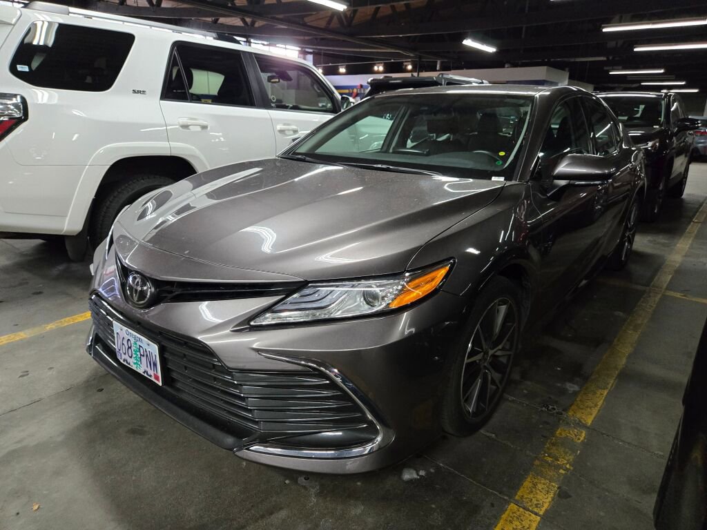 Used 2024 Toyota Camry XLE w/ Cold Weather Package image 1
