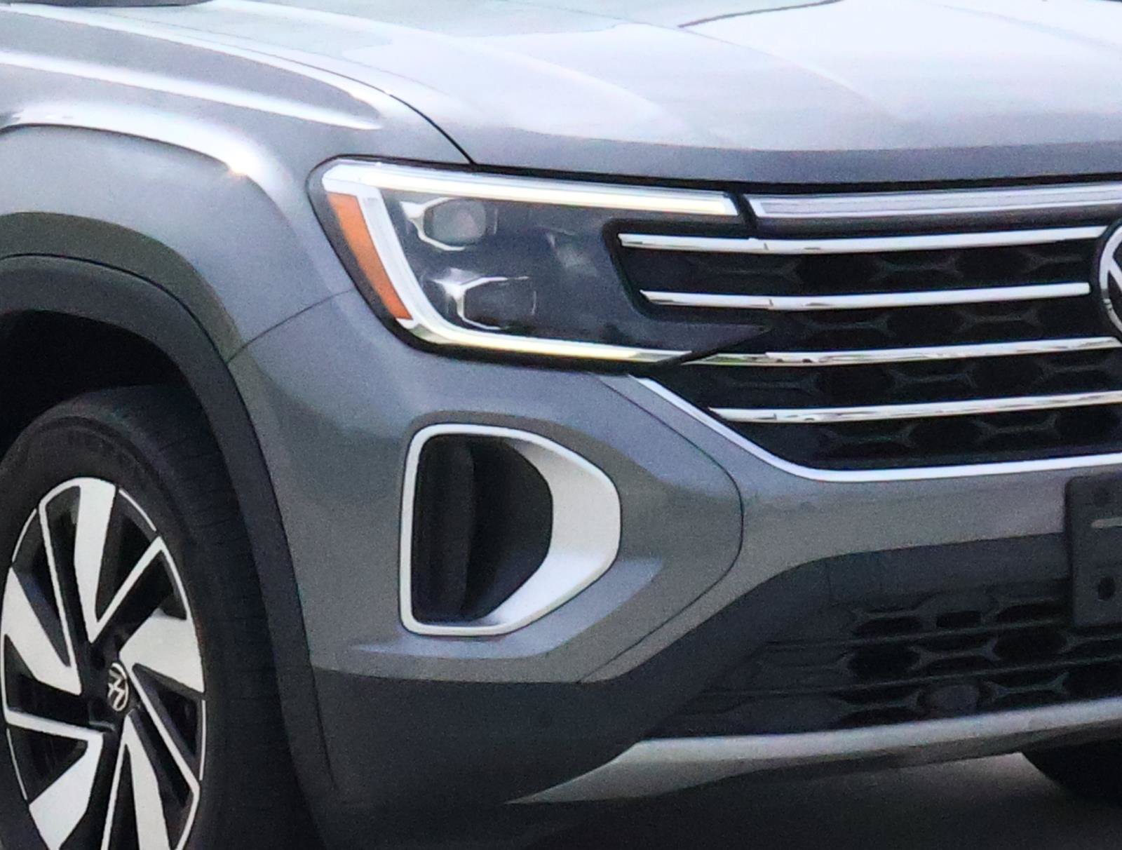 Used 2024 Volkswagen Atlas SE FWD image 7