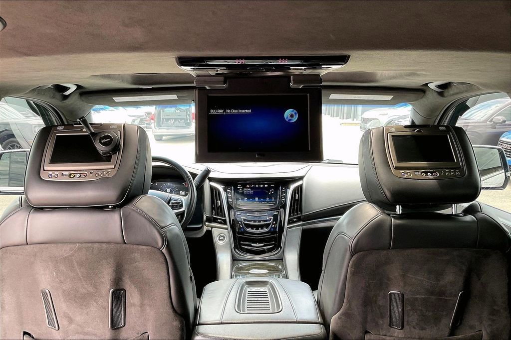 Used 2019 Cadillac Escalade ESV Platinum AWD/4WD image 31