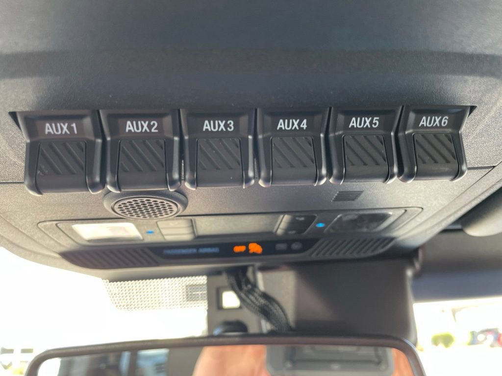 New 2025 Ford Bronco Badlands image 16