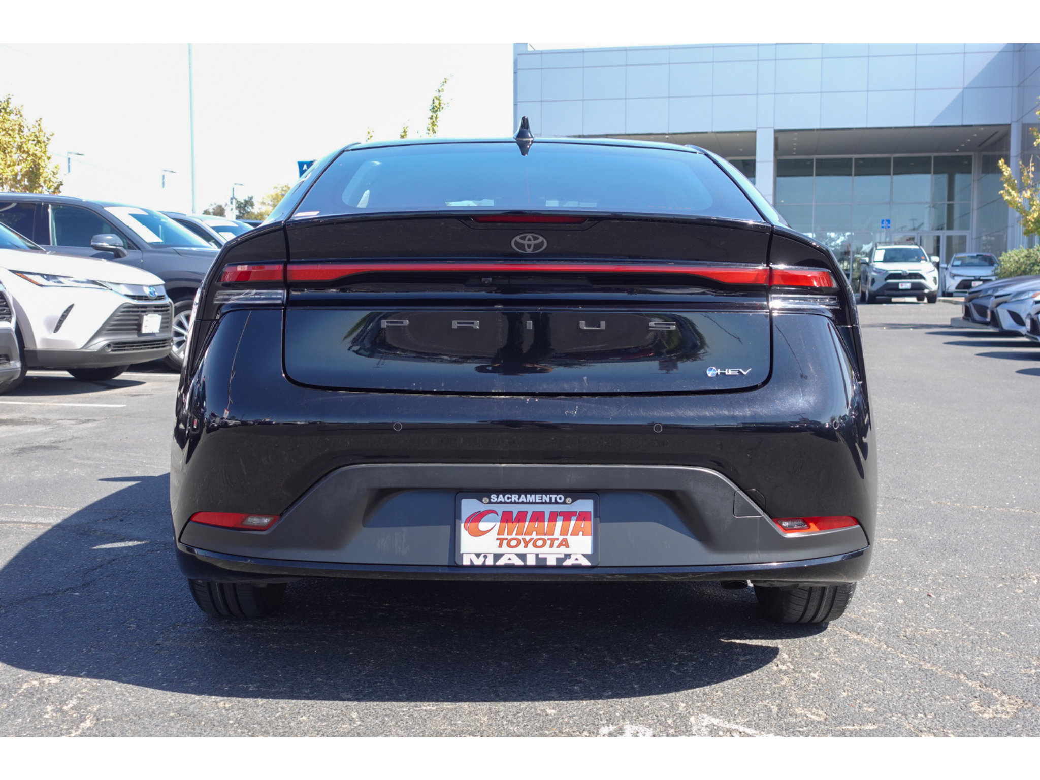 Certified 2025 Toyota Prius LE FWD image 4